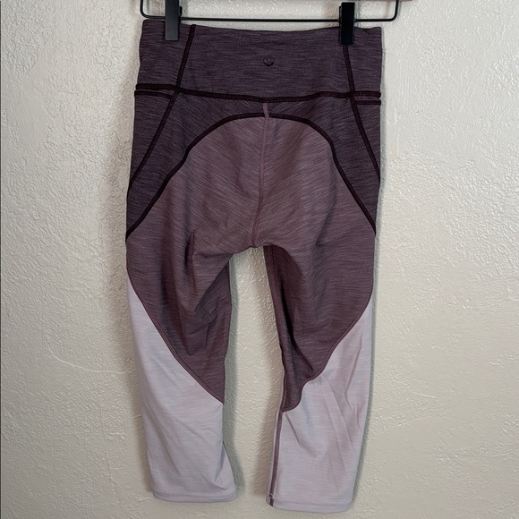 Lululemon Early Extension High-Rise Crop Purple Athletic Leggings Women’s Size 6 - Picture 3 of 7